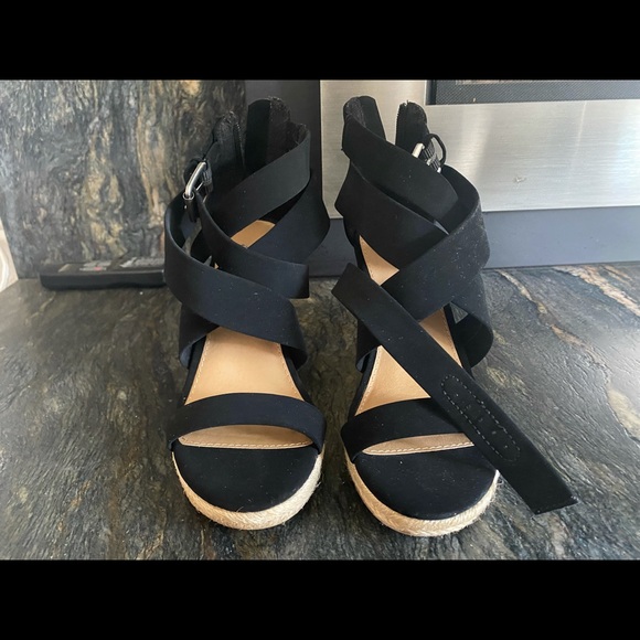 Black wedges- brand new never worn - Picture 5 of 5